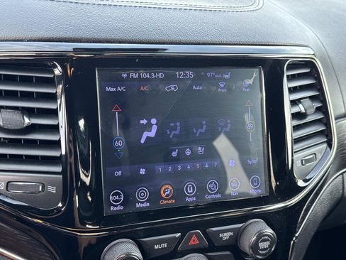 Used 2019 Jeep Grand Cherokee High Altitude image 14