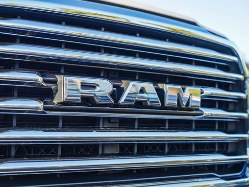 Used 2022 RAM 2500 Limited image 10