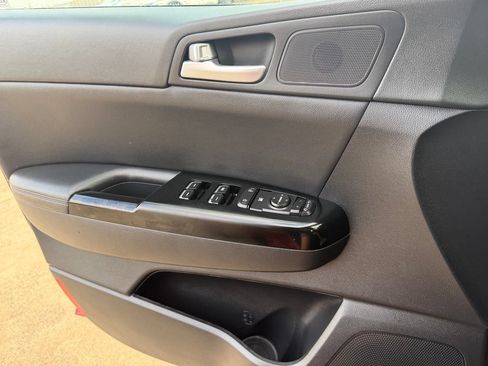 Used 2020 Kia Sportage EX FWD image 26