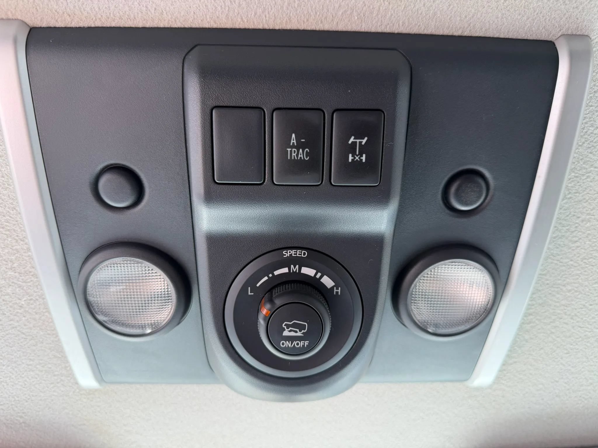 Used 2014 Toyota FJ Cruiser 4WD w/ Convenience Package image 36