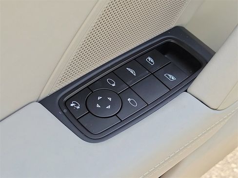 Certified 2025 Porsche 911 Carrera image 24