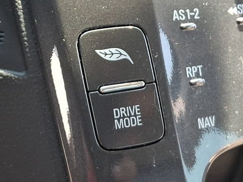Used 2012 Chevrolet Volt Premium w/ Premium Trim Package FWD image 17