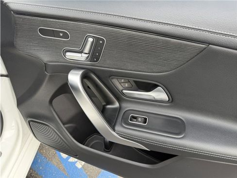 Used 2020 Mercedes-Benz CLA 250 image 30