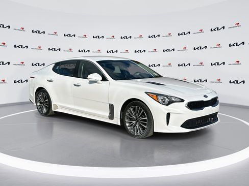 Used 2019 Kia Stinger image 1