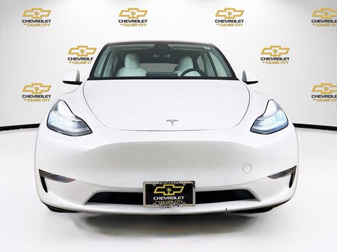 Used 2021 Tesla Model Y Long Range AWD/4WD image 2