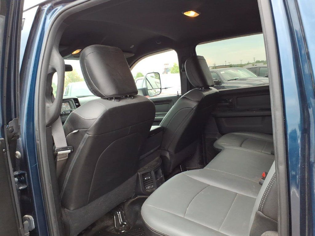 Used 2021 RAM 2500 Tradesman w/ Chrome Appearance Group AWD/4WD image 8