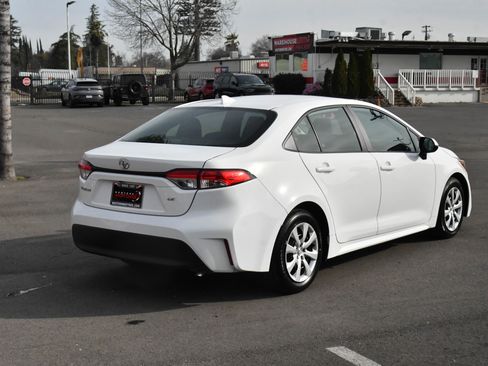 Used 2024 Toyota Corolla LE image 8