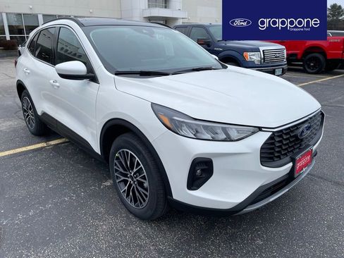 New 2026 Ford Escape SE image 1