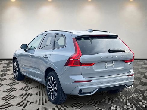 Used 2024 Volvo XC60 B5 Plus image 5