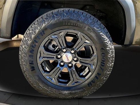Used 2023 GMC Canyon Elevation w/ Elevation Premium Package image 35