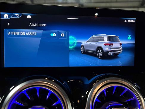 Used 2025 Mercedes-Benz GLB 250 image 33