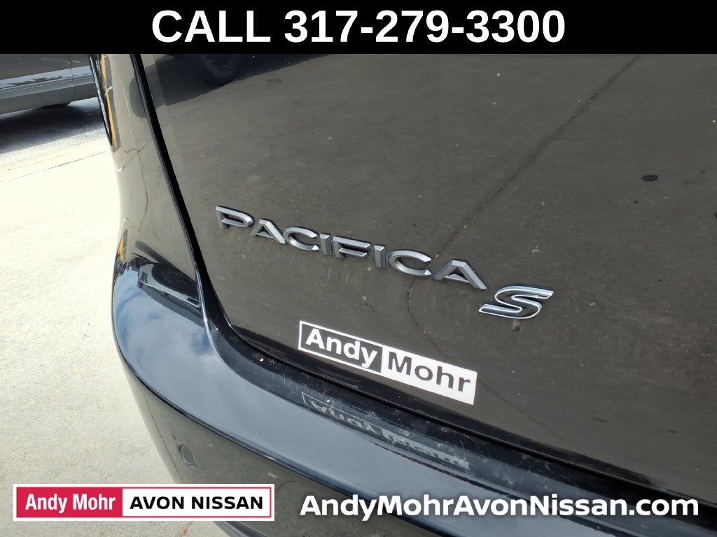 Used 2026 Chrysler Pacifica Limited w/ S Appearance Package FWD image 11