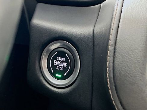 Used 2023 Chevrolet Suburban High Country AWD/4WD image 16
