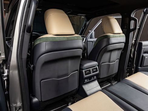 Used 2025 Lexus GX 550 image 34