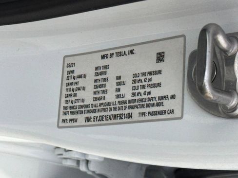 Used 2021 Tesla Model 3 Standard Range image 44