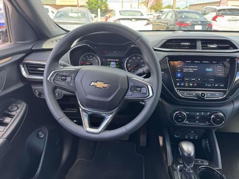 Used 2023 Chevrolet TrailBlazer ACTIV w/ Sun and Liftgate Package AWD/4WD image 17