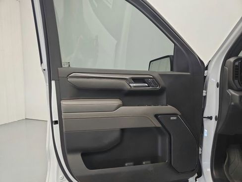 Used 2023 Chevrolet Silverado 1500 ZR2 w/ Technology Package AWD/4WD image 26