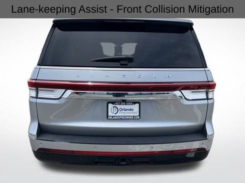 Used 2022 Lincoln Navigator L Reserve image 10