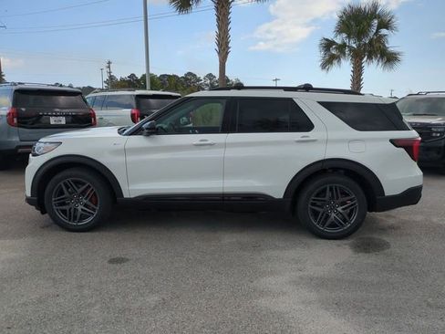 New 2026 Ford Explorer ST-Line RWD image 7