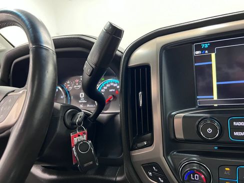 Used 2018 GMC Sierra 2500 Denali w/ Duramax Plus Package AWD/4WD image 27