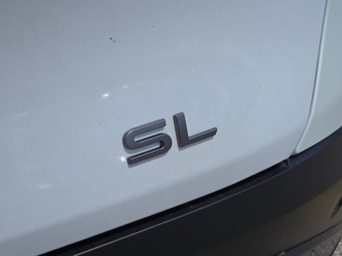 Used 2025 Nissan Murano SL AWD/4WD image 9