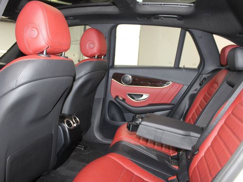 Used 2022 Mercedes-Benz GLC 300 4MATIC image 30