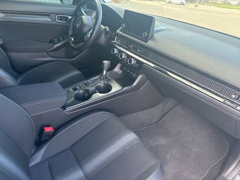 Used 2025 Honda Civic Sport image 14