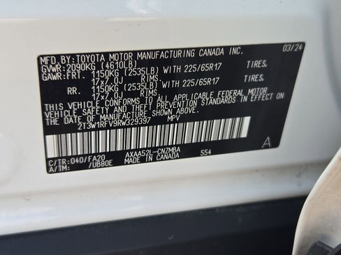 Used 2024 Toyota RAV4 XLE FWD image 34