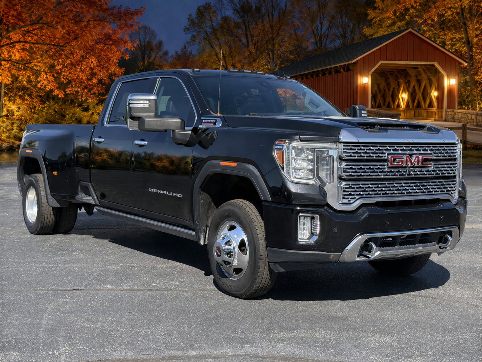 Used 2023 GMC Sierra 3500 Denali w/ Denali Ultimate Package AWD/4WD image 2