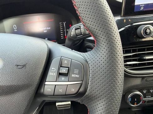 Used 2023 Ford Escape ST-Line image 12