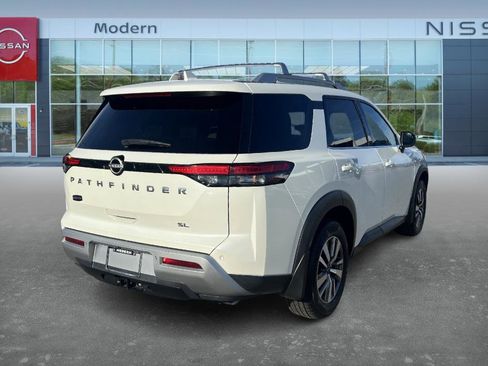 Certified 2023 Nissan Pathfinder SL image 5