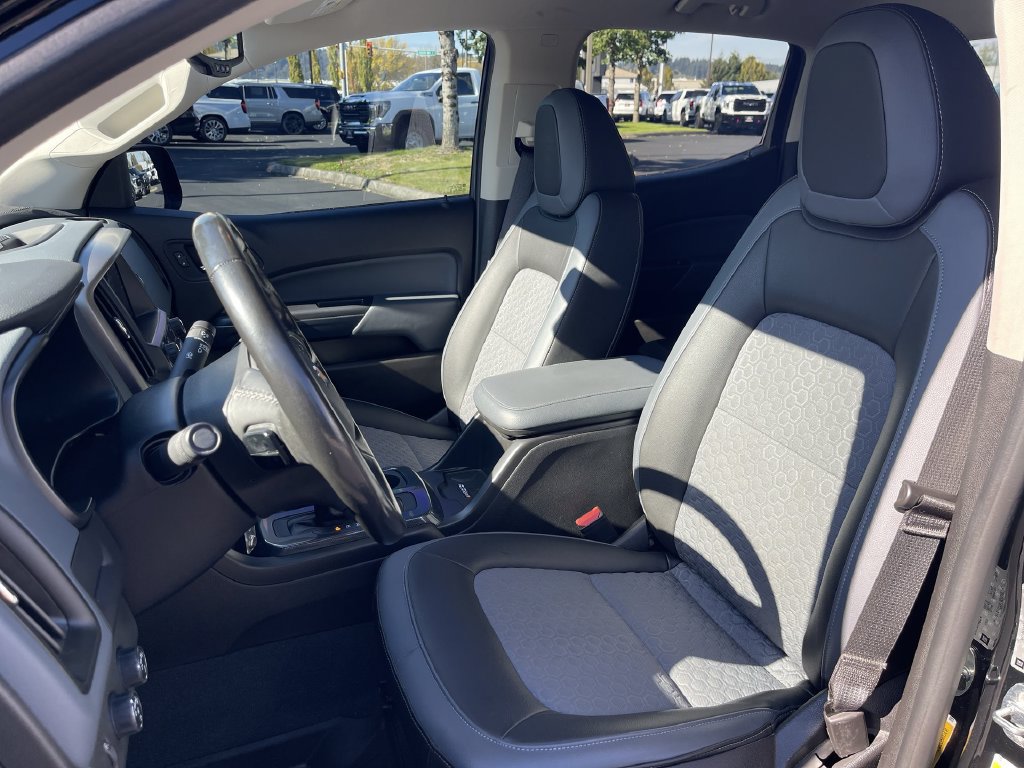 Used 2020 Chevrolet Colorado Z71 w/ Z71 Midnight Edition AWD/4WD image 18