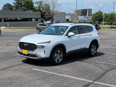 Used 2023 Hyundai Santa Fe SEL w/ Cargo Package AWD/4WD image 2