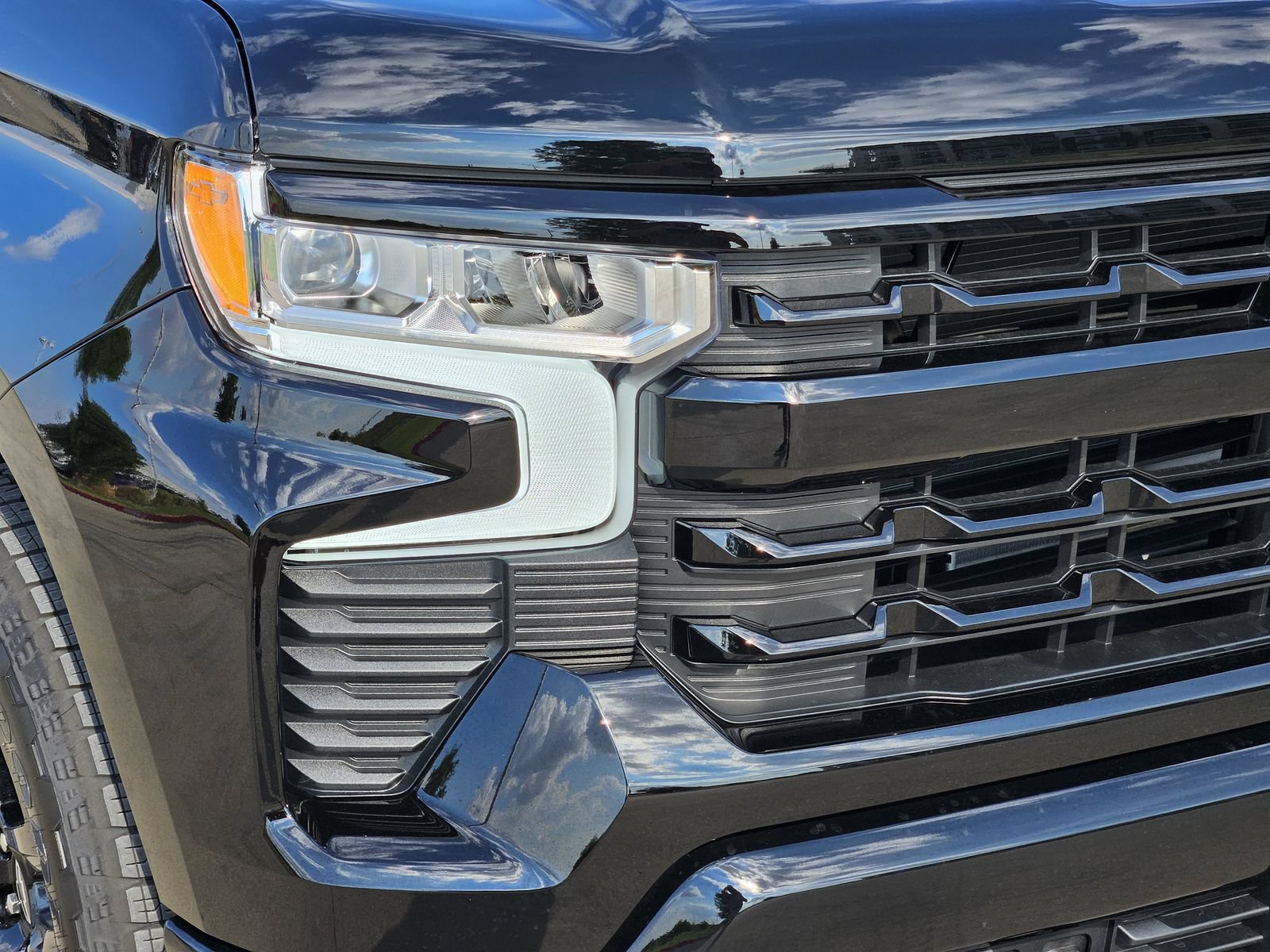 New 2026 Chevrolet Silverado 1500 RST w/ RST Select Package AWD/4WD image 9