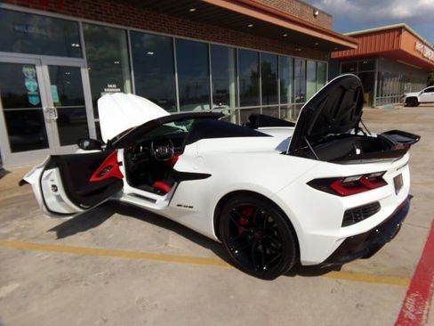 Used 2026 Chevrolet Corvette Z06 RWD image 16