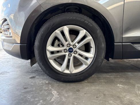 Used 2019 Ford Edge SEL FWD image 24