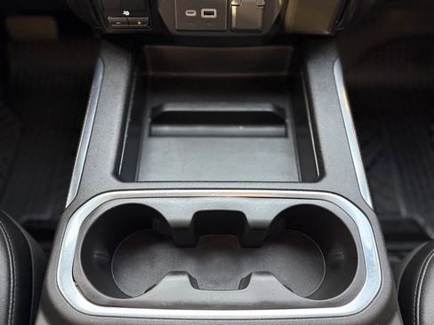 Used 2021 Chevrolet Silverado 1500 LT Trail Boss w/ Convenience Package II image 17