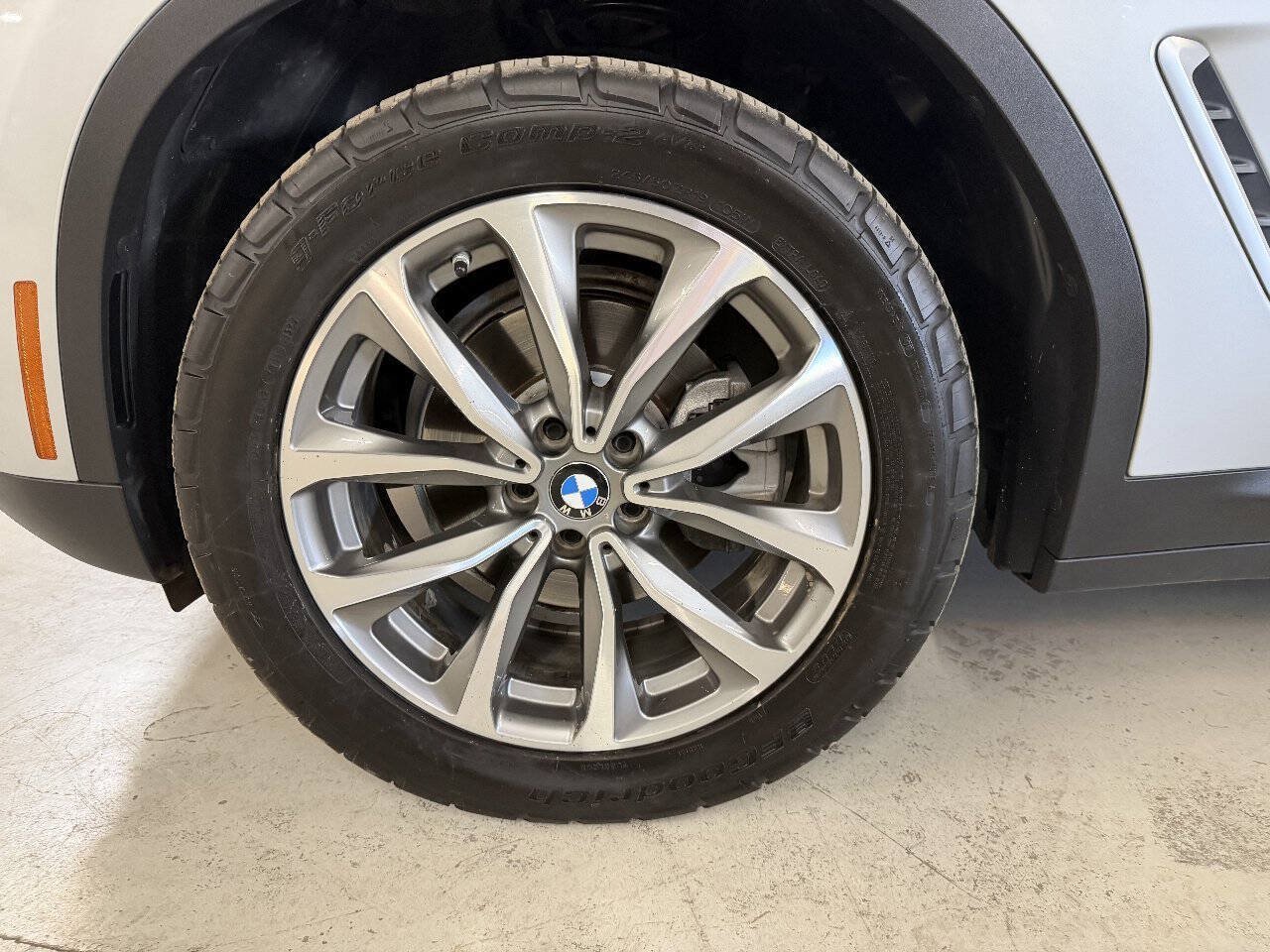Used 2019 BMW X3 xDrive30i w/ Driving Assistance Package AWD/4WD image 39