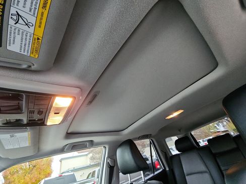 Used 2022 Toyota 4Runner SR5 Premium image 16