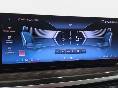 Used 2024 BMW X7 xDrive40i w/ Executive Package AWD/4WD image 19