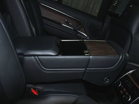 Used 2023 Land Rover Range Rover Autobiography AWD/4WD image 57