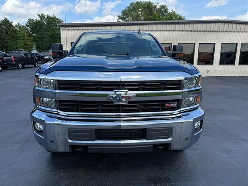 Used 2015 Chevrolet Silverado 2500 LT w/ LT Convenience Package AWD/4WD image 4