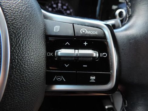 Used 2022 Kia Sorento EX w/ Panoramic Sunroof Package FWD image 33