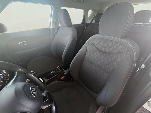 Used 2014 Kia Soul FWD image 5