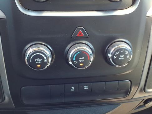 Used 2015 RAM 1500 Express AWD/4WD image 21