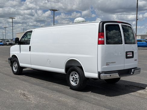 New 2026 GMC Savana 3500 Extended w/ Driver Convenience Package RWD image 5