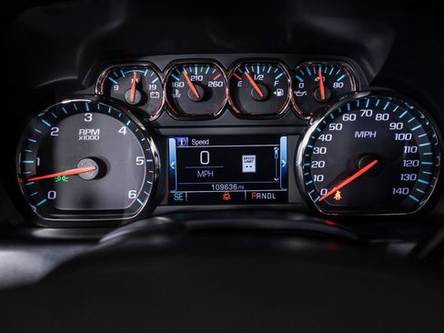 Used 2018 Chevrolet Silverado 1500 LT w/ All Star Edition AWD/4WD image 33