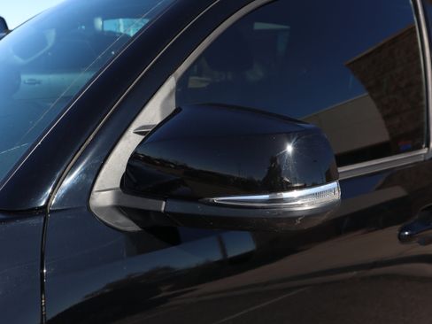 Used 2023 Toyota Tacoma TRD Sport V6 image 15