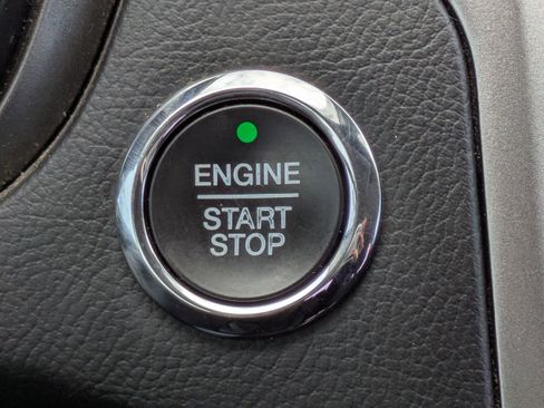 Used 2020 Ford Fusion SE image 26