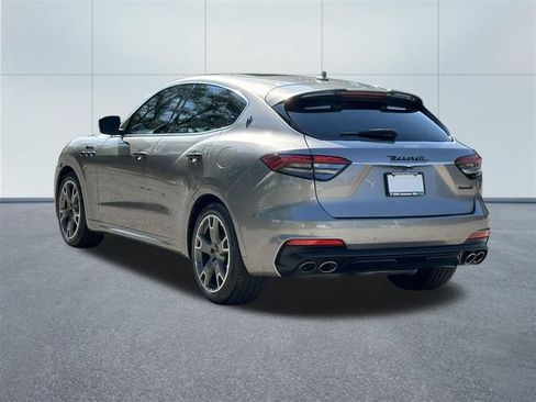 Used 2022 Maserati Levante Modena AWD/4WD image 7